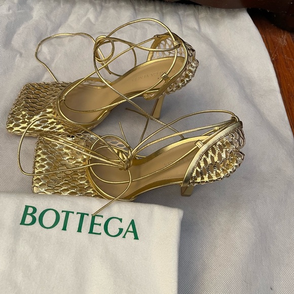 Bottega Veneta Gold Strappy Heels 39 - Picture 3 of 6